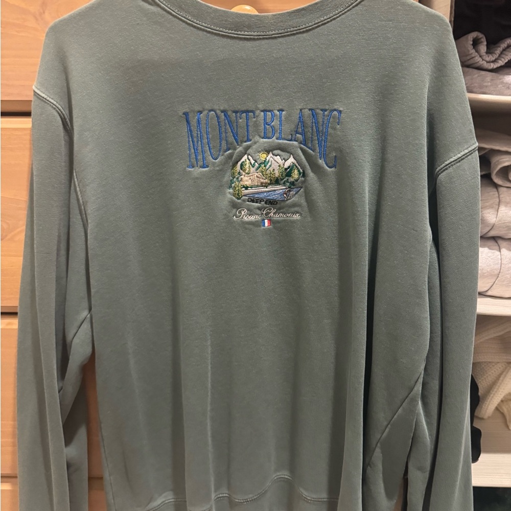 Deep End Mont Blanc Green Sweatshirt with Graphic Design
